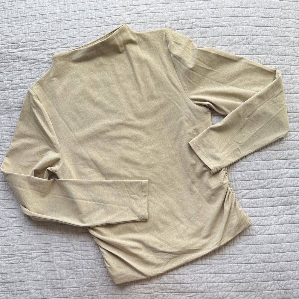 Contour Ruched Mockneck Longsleeve